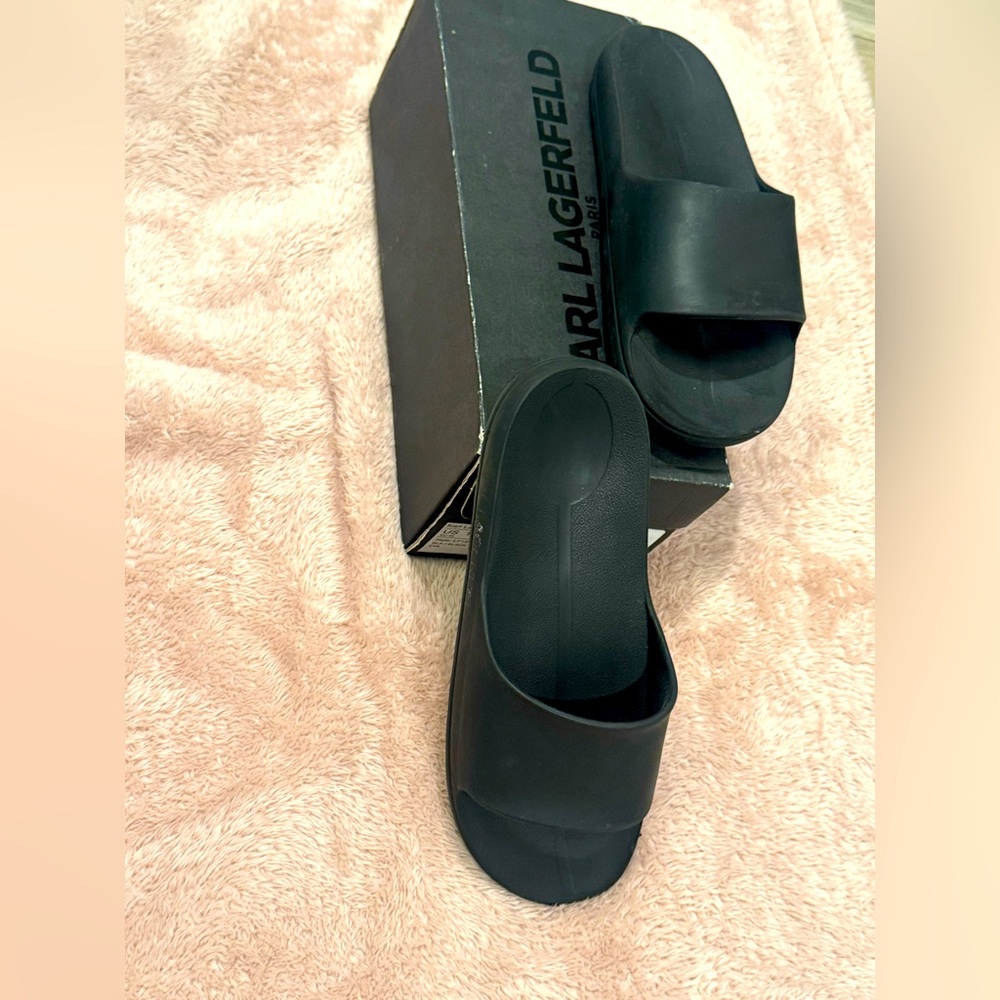 Karl Lagerfeld Black Slide Sandals
